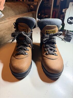 Asolo Rainier Plus Women’s Hiking Boots Size 8 Vibram Shock Absorber EU 40